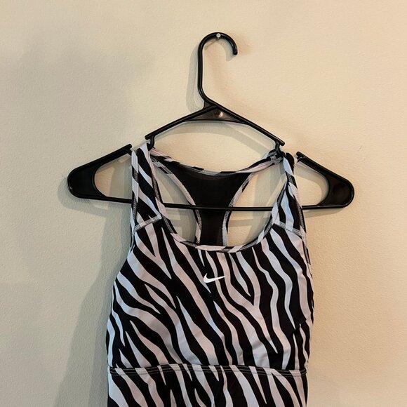 Nike Sports Bras Size M - Picture 8 of 11
